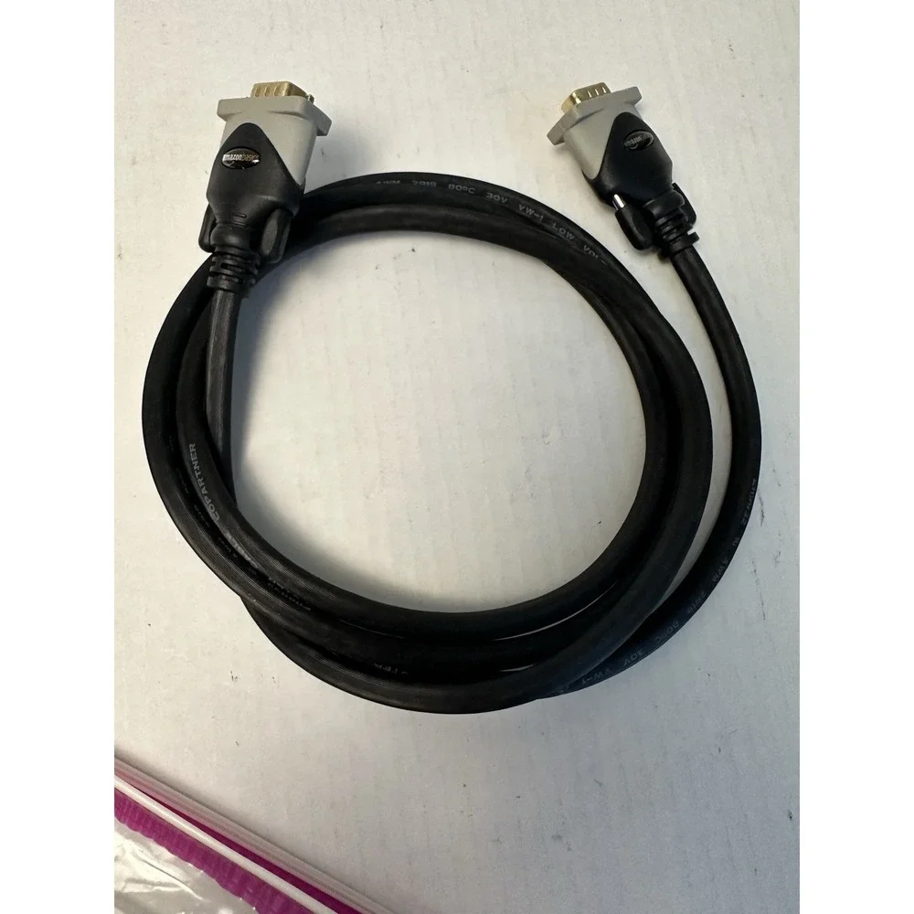 AmazonBasics VGA to VGA Monitor Cable Gold Plated SVGA HD15 Male Cord Black